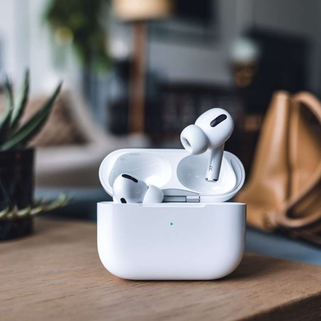 AirPods Pro 2nd Gen – Crystal Clear Sound & Smart Noise Cancellation